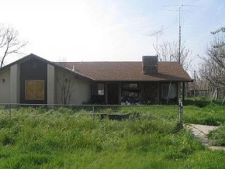 Foreclosed Home - 13245 AVENUE 232, 93274