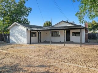 Foreclosed Home - 1217 W CAMBRIDGE AVE, 93277