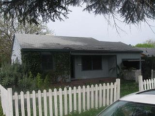 Foreclosed Home - 921 S LIBERTY ST, 93292