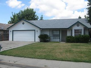 Foreclosed Home - 3344 E SANDERS CT, 93292