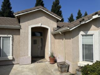 Foreclosed Home - 2450 E BEECH AVE, 93292