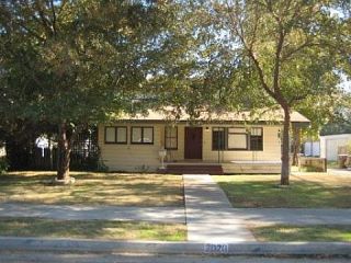 Foreclosed Home - 2020 B ST, 93301