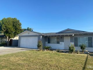 Foreclosed Home - 1405 FALCON AVE, 93304