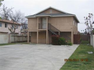 Foreclosed Home - 1408 E 9TH ST APT B, 93307