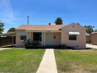 Foreclosed Home - 303 MINNER AVE, 93308