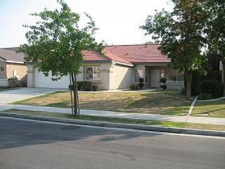 Foreclosed Home - 10325 SENECA FALLS AVE, 93312