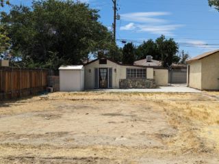 Foreclosed Home - 45037 REDWOOD AVE, 93534