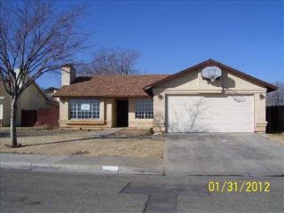 Foreclosed Home - 45403 8TH ST E, 93535