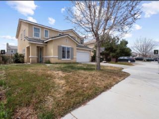 Foreclosed Home - 3062 PEACEFUL WAY, 93535