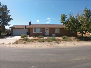 Foreclosed Home - 15724 NEWMONT AVE, 93535