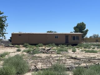 Foreclosed Home - 40982 173RD ST E, 93535
