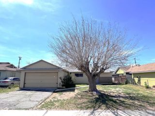 Foreclosed Home - 38633 33RD ST E, 93550