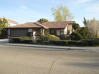 Foreclosed Home - 4532 WRIGHTWOOD WAY, 93552