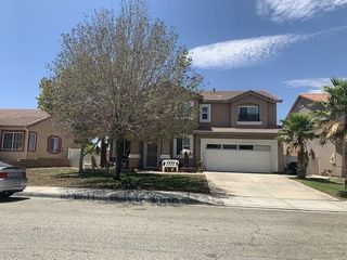 Foreclosed Home - 37353 SIDERNO DR, 93552