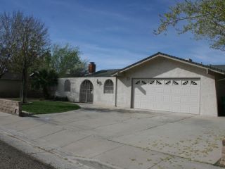 Foreclosed Home - 736 W BATAAN AVE, 93555
