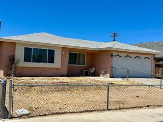 Foreclosed Home - 917 S MCCALL ST, 93555