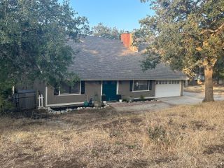Foreclosed Home - 18330 ALPS DR, 93561