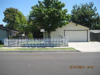 Foreclosed Home - 1205 ORANGE AVE, 93610