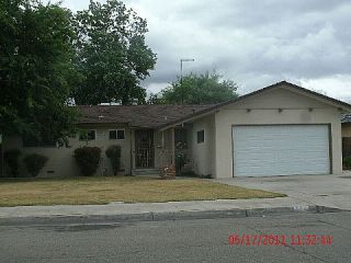 Foreclosed Home - 741 W HOLLAND AVE, 93612