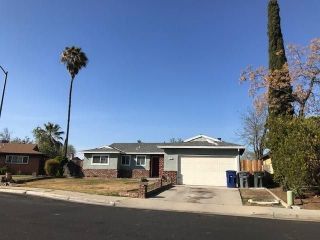 Foreclosed Home - 157 W RICHERT AVE, 93612