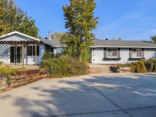 Foreclosed Home - 46027 STRAWBERRY RD, 93614