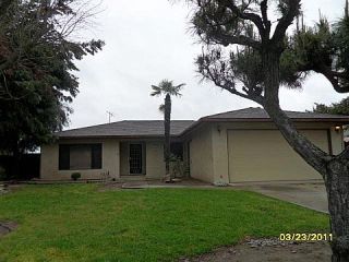 Foreclosed Home - 221 N GRANADA DR, 93637