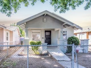 Foreclosed Home - 2042 E LEWIS AVE, 93701
