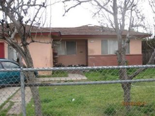 Foreclosed Home - 4050 E WOODWARD AVE, 93702
