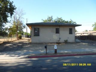 Foreclosed Home - 4326 E OLIVE AVE, 93702