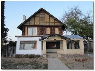 Foreclosed Home - 3525 E VENTURA AVE, 93702