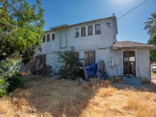 Foreclosed Home - 850 S 7TH ST, 93702