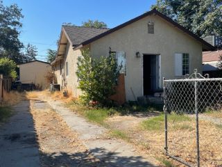 Foreclosed Home - 4222 E TURNER AVE, 93702
