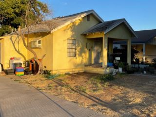 Foreclosed Home - 1545 S GEARHART ST, 93702