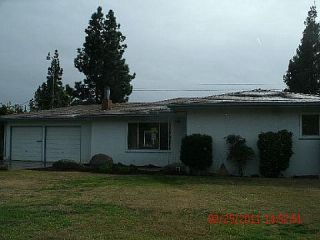 Foreclosed Home - 4890 E SIMPSON AVE, 93703