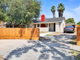 Foreclosed Home - 2615 E NORMAL AVE, 93703