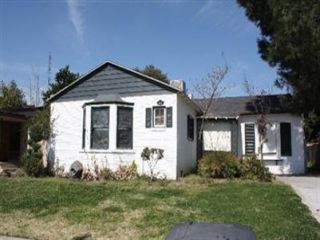 Foreclosed Home - 411 E CLINTON AVE, 93704