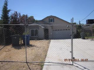 Foreclosed Home - 2001 N FRUIT AVE, 93705