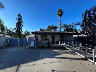 Foreclosed Home - 817 W SIMPSON AVE, 93705