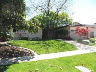 Foreclosed Home - 3089 W CELESTE AVE, 93711