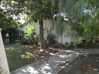 Foreclosed Home - 3237 W FLORADORA AVE, 93722