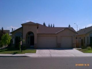 Foreclosed Home - 2430 N TRACY AVE, 93722