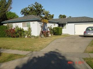 Foreclosed Home - 4811 E PINE AVE, 93727