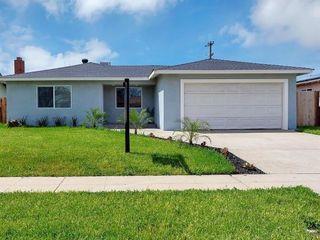 Foreclosed Home - 4543 N SUNNYSIDE AVE, 93727