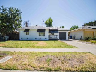 Foreclosed Home - 1562 N FAY AVE, 93728