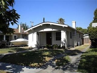 Foreclosed Home - 1046 N ARTHUR AVE, 93728