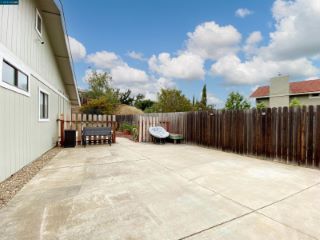 Foreclosed Home - 407 SOLANO DR, 94510