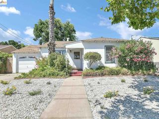 Foreclosed Home - 231 CALIFORNIA AVE, 94565