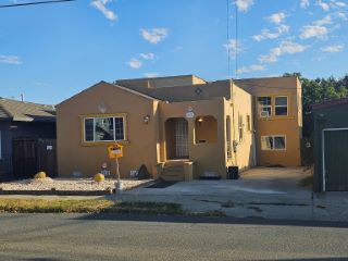 Foreclosed Home - 473 E 12TH ST, 94565