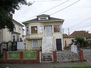 Foreclosed Home - 1824 IRVING AVE, 94601