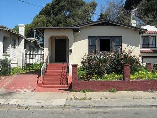 Foreclosed Home - 2800 E 21ST ST, 94601